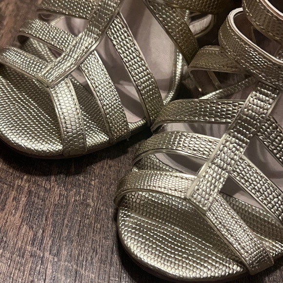 Michael Kors Gold Strappy Heels Size 8 - Picture 11 of 16